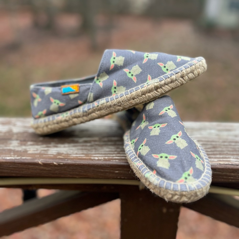 ✨NEW✨Ubuntu Yoda Grogu Star Wars Canvas Espadrille Shoes